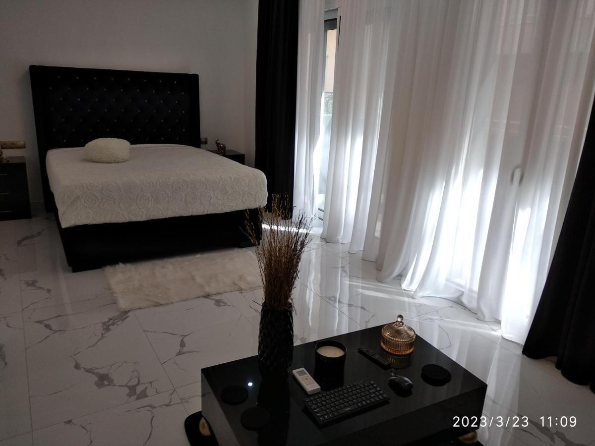 Despina'S Palace Apt Downtown Heraklion Exteriör bild